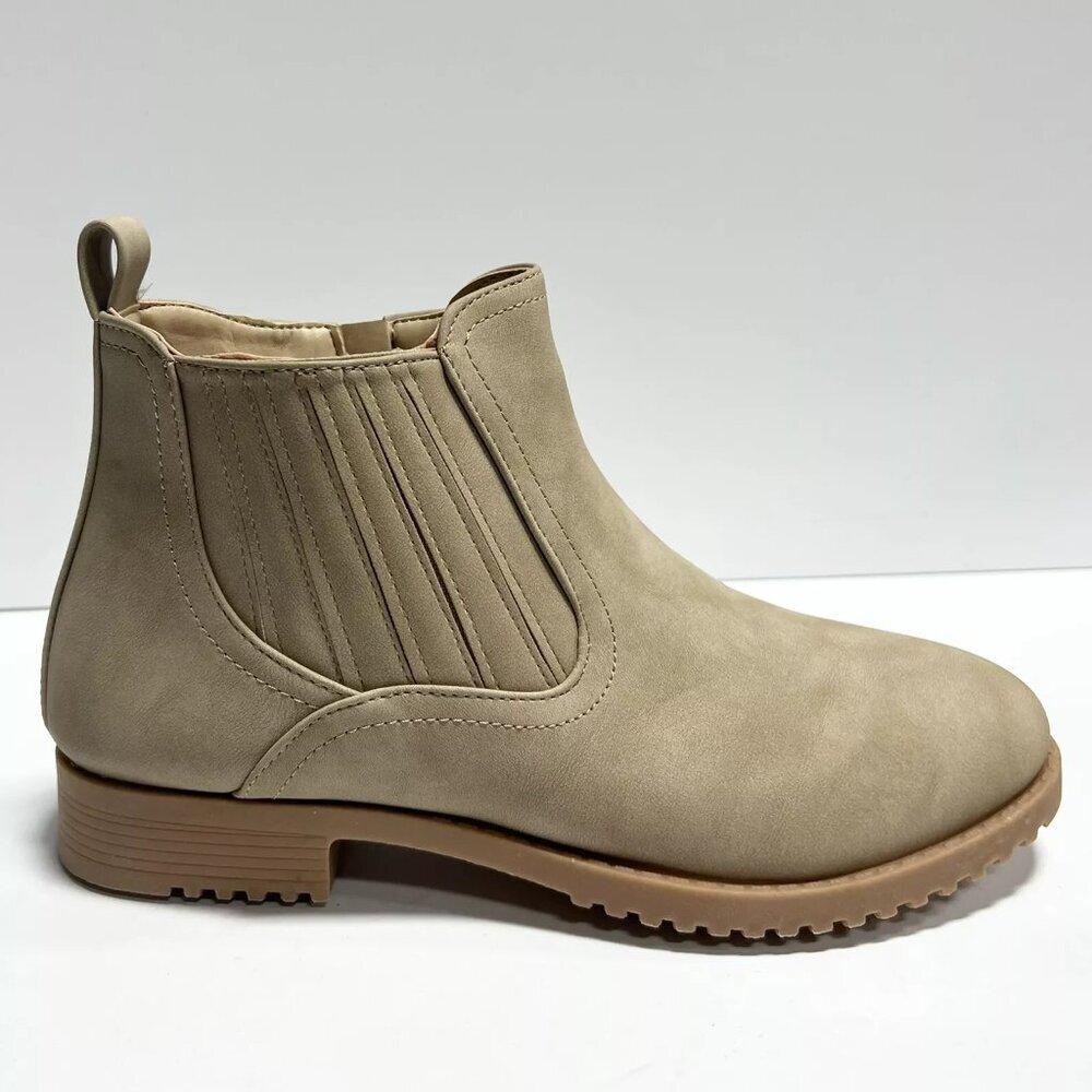 Chinese Laundry Womens Famed Bootie, Size 9.5 M